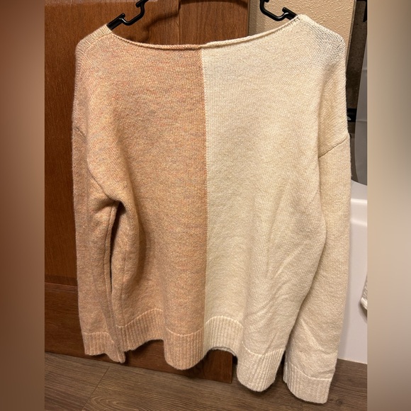 Hem & Thread NWT colorblock sweater - Picture 6 of 6
